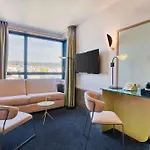 Aiden By Western & Hotel