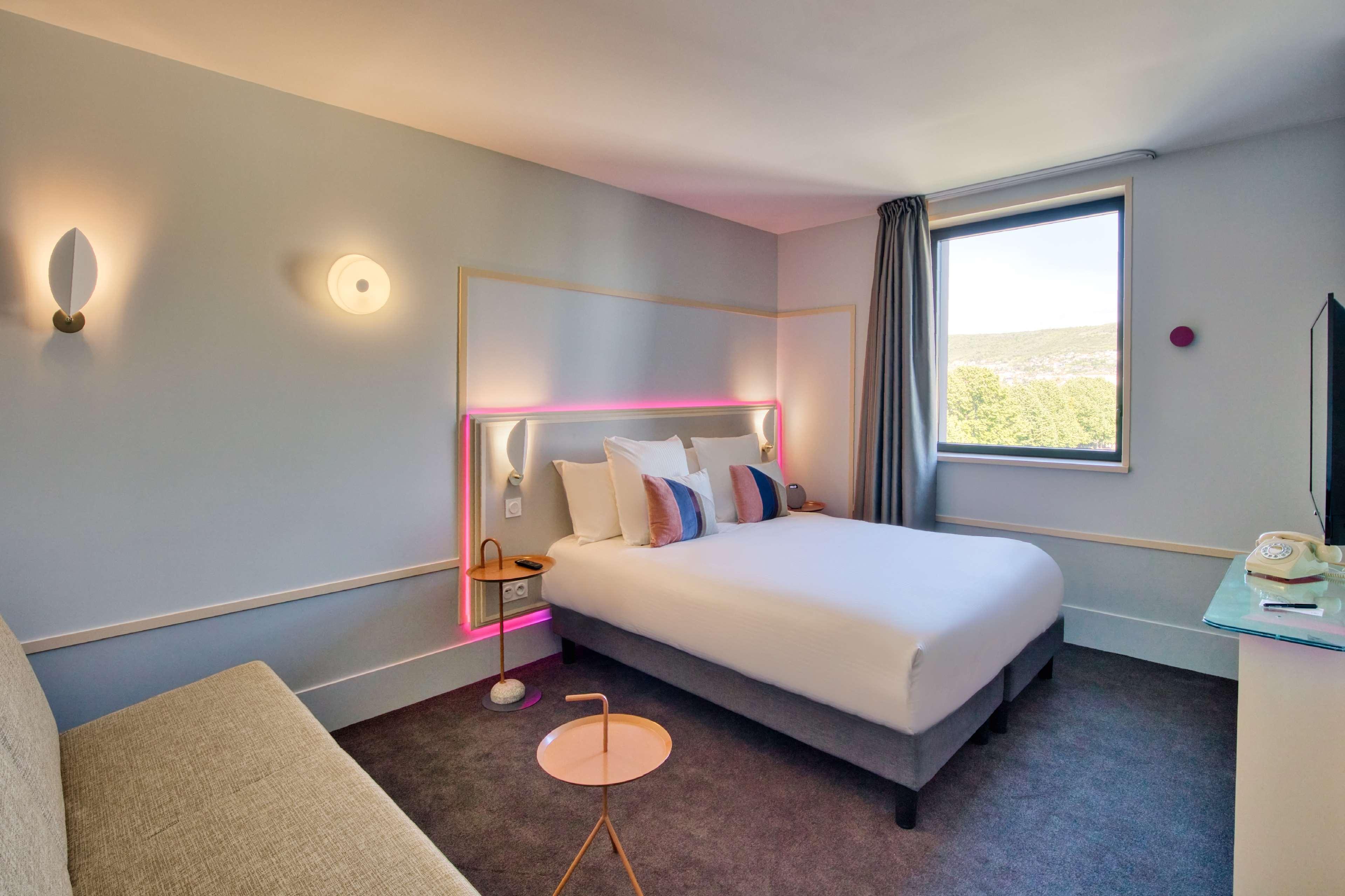 Aiden By Western & Clermont-Ferrand