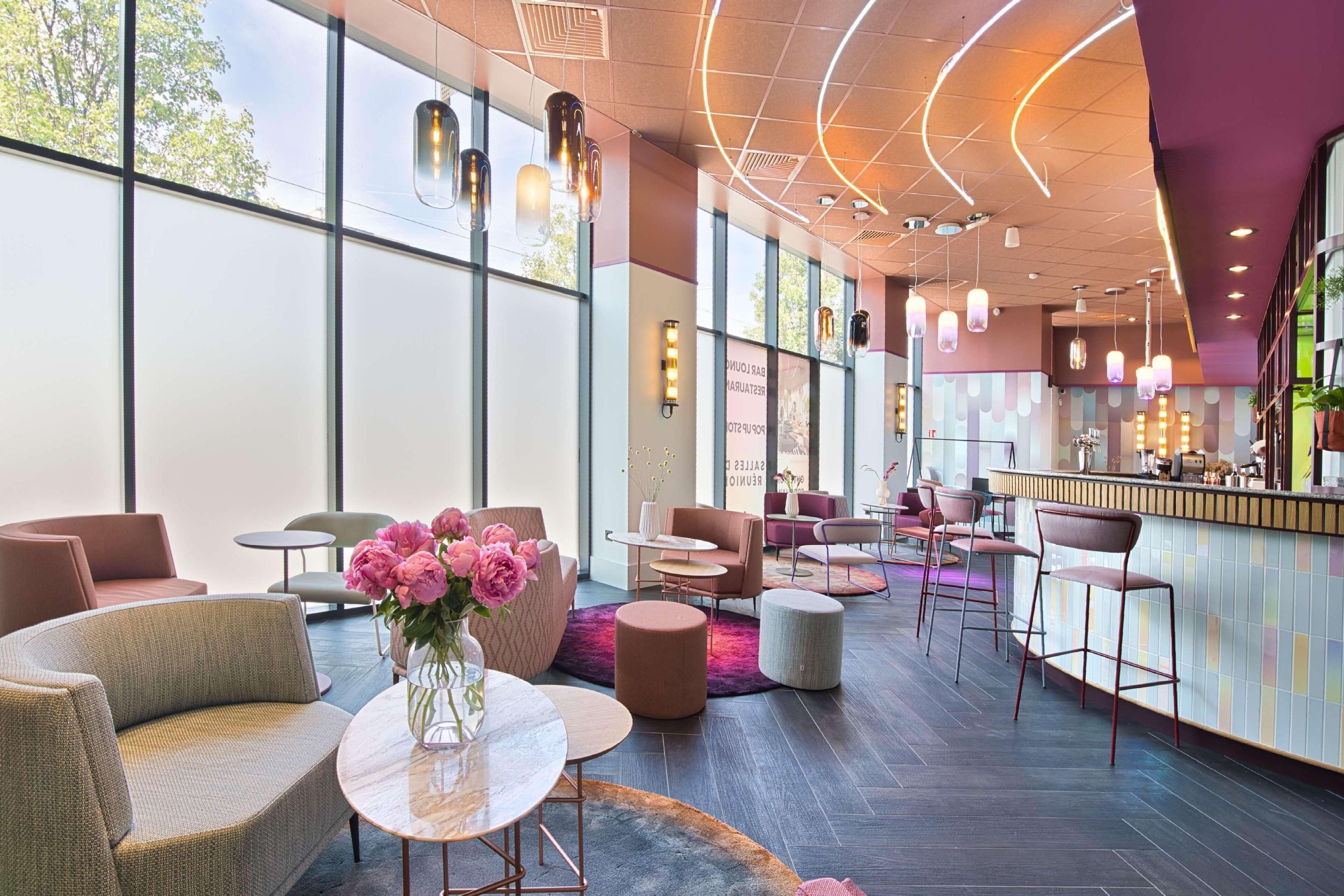 Aiden By Western & Hotel 4*