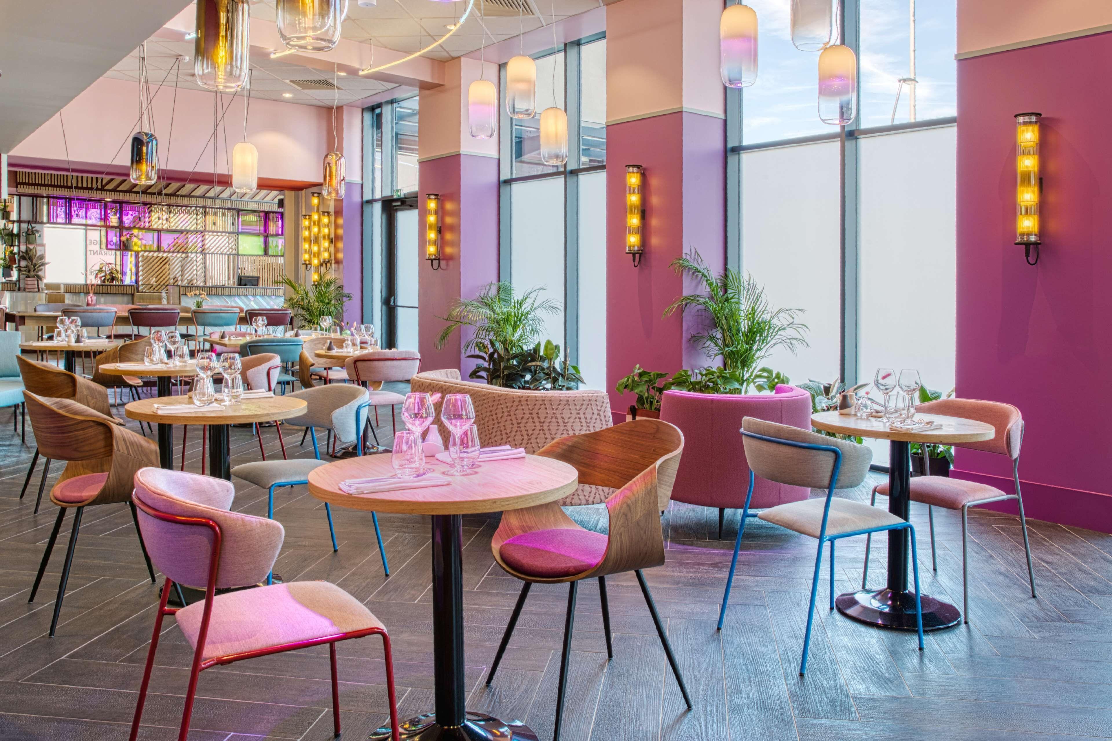 Aiden By Western & Hotel 4*